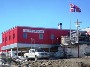 Basi FIN Troll research Station